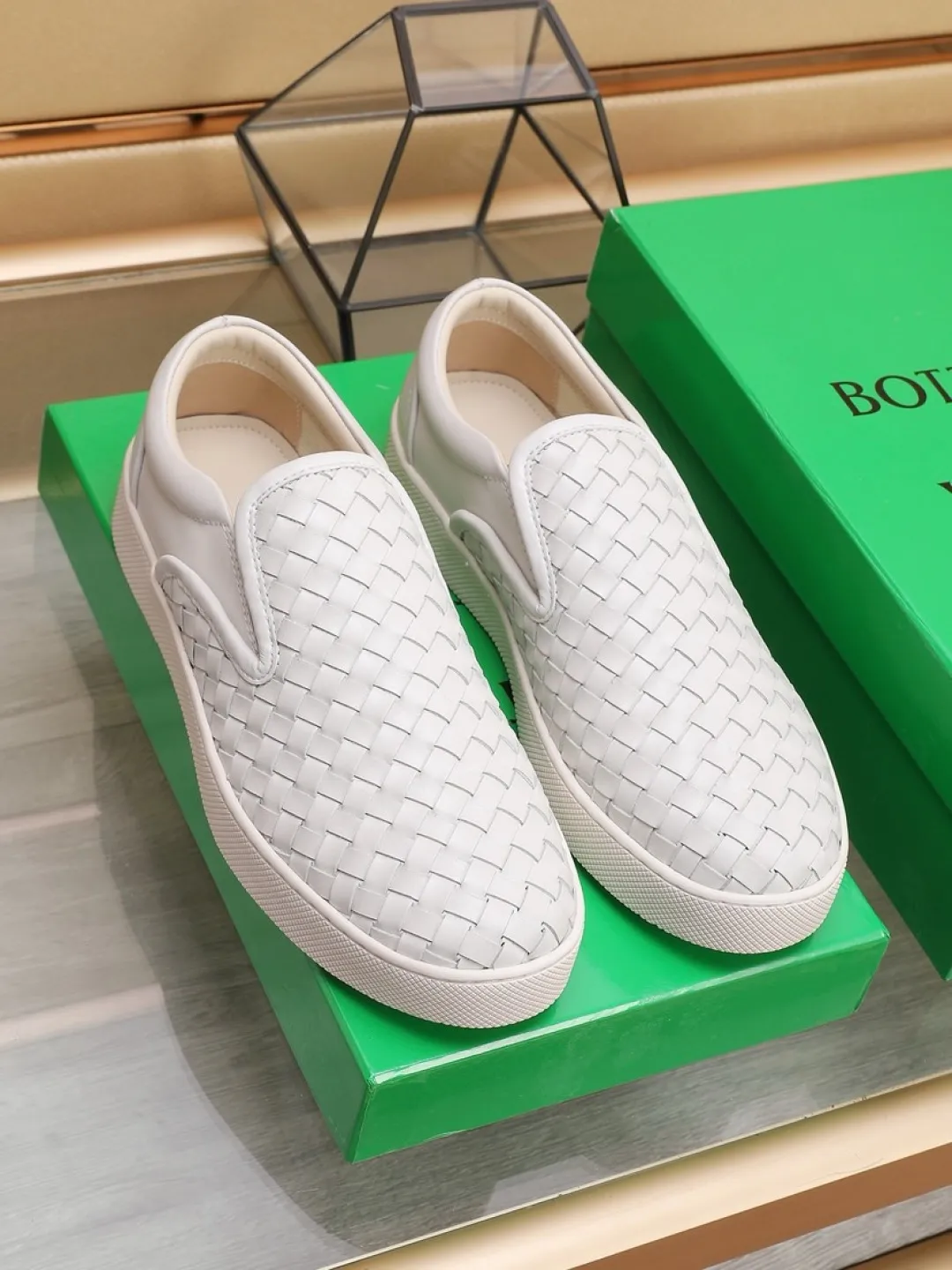 Men's men's shoes💰Men's shoes💰480💰🔥[BV] series of top purchasing agents🔍Imported first-layer cowhide woven surface, cowhide foot pads lining environmentally friendly ♻️Does not fade, 💪Sole: Rubber combination original factory special outsole ⚠Original and single goods 🔍🔍You can come in and out at will, welcome to compare ⚠Number of sizes: 38-44
